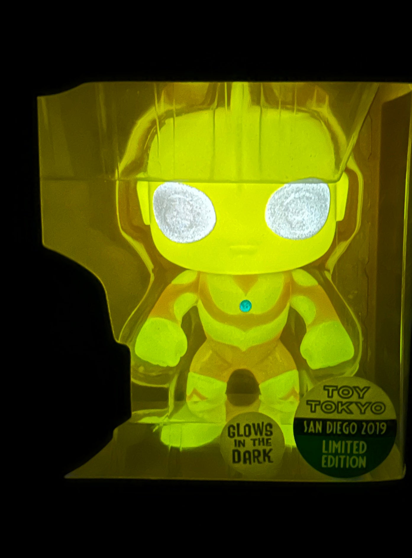 Funko Pop! Ultraman #764 | GITD | Toy Tokyo LE